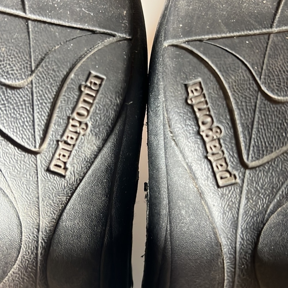 Patagonia Black Oiled Leather Clogs Slip-On Comfort Shoes Women’s Size 7 EU 38 - Picture 9 of 11